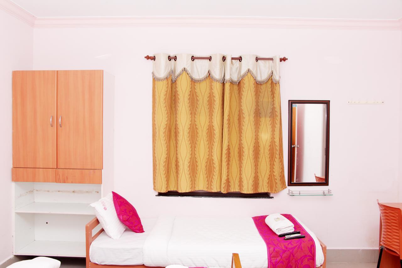 Hotel Royal Grand Days Chennai Zewnętrze zdjęcie